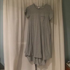 MAKE ME AN OFFER!!! LulaRoe Women’s Carly Small